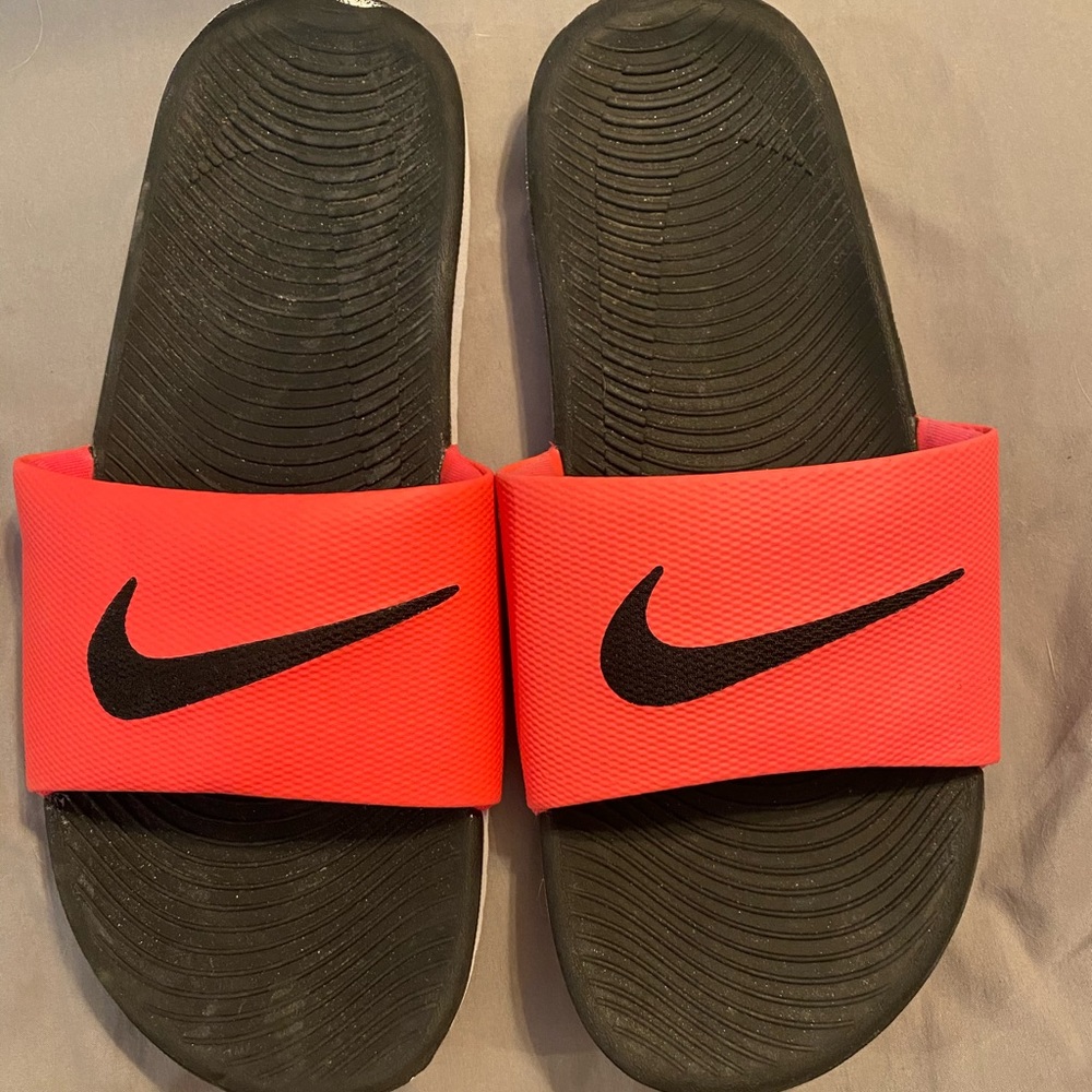 Nike slides
